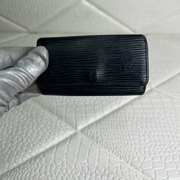 Louis Vuitton Black Epi 4 Key Ring Wallet - Picture 7 of 13
